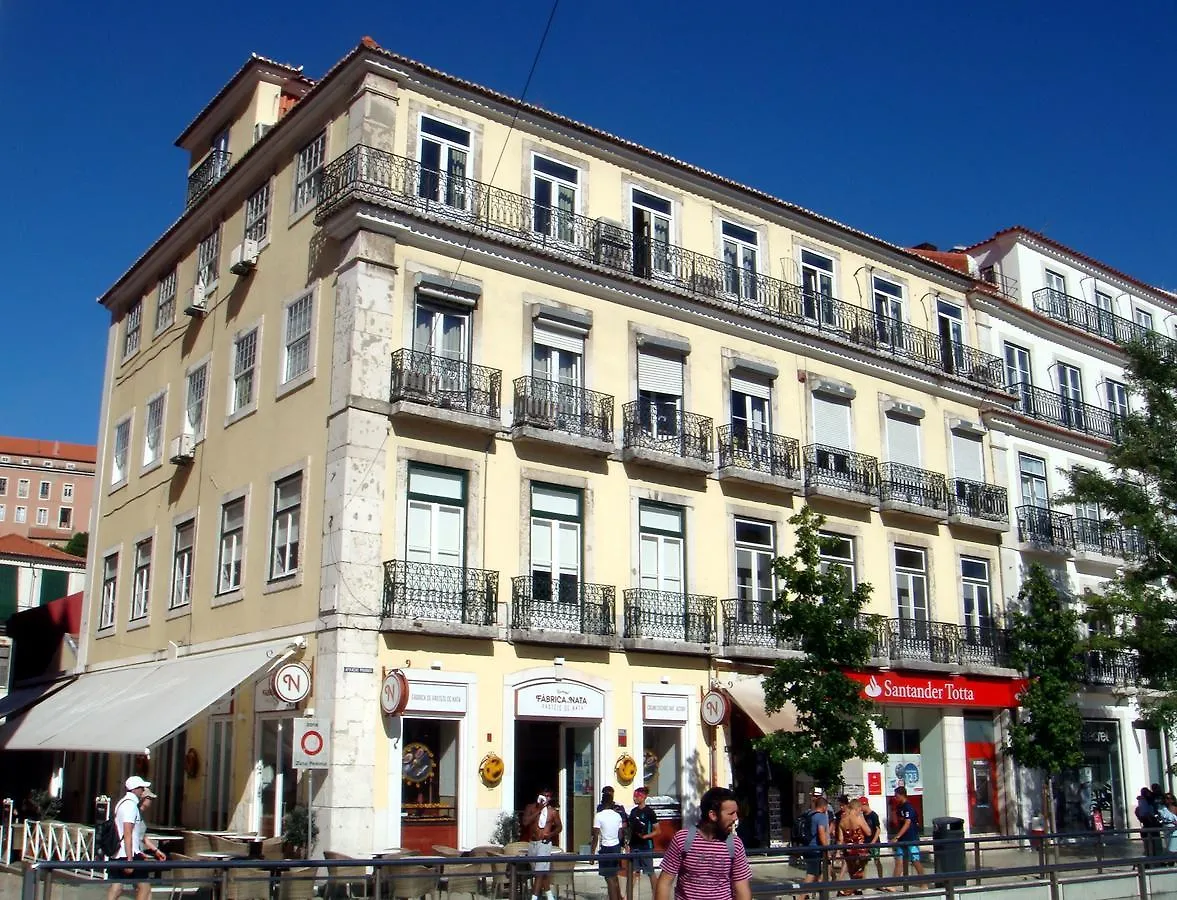 Inn-Chiado Restauradores Prime Suites Lisbon 2*,